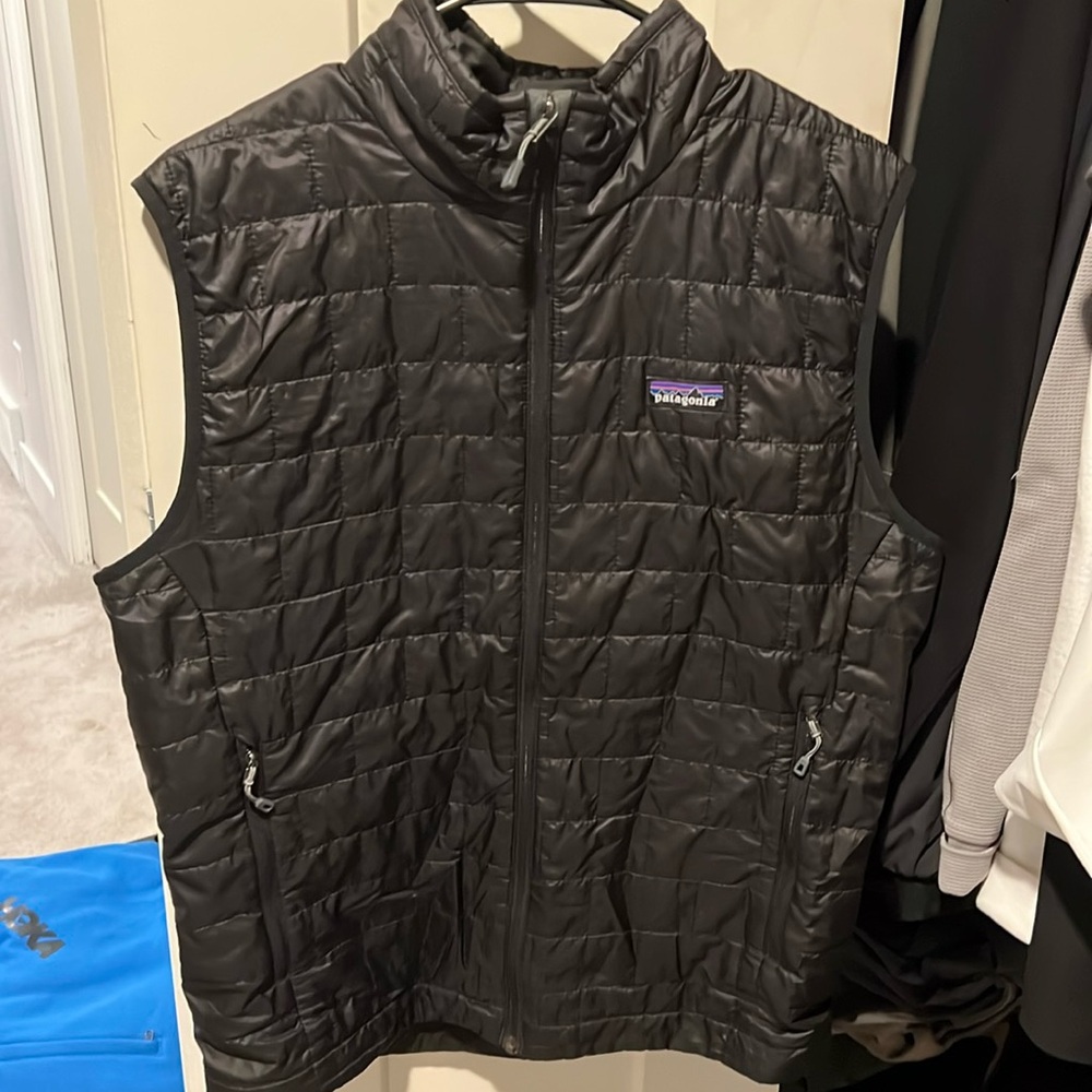 Patagonia Vest like new.